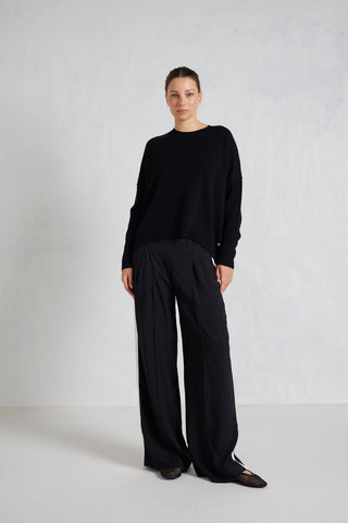 Alessandra Knitwear Sandy Cashmere Sweater in Black