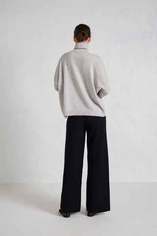 A Polo Bay Cashmere Sweater in Fly Ash