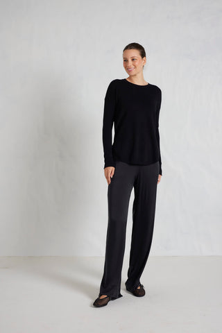 Alessandra Knitwear Baby Belle Cashmere Sweater in Black