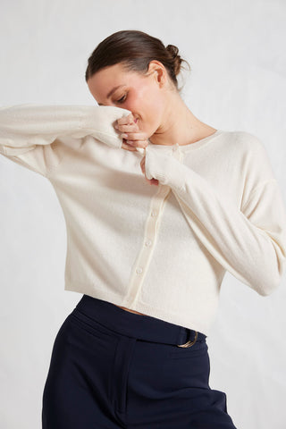 Sydney Cardi in White Alyssum