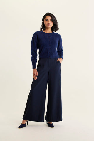 Jacqui Pant In Navy