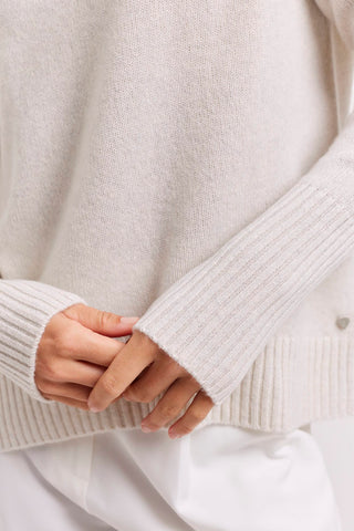 Alessandra Sweater Fifi Crew Cashmere Sweater in Chiffon