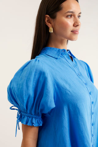 Tessa Linen Shirt In Cornflower