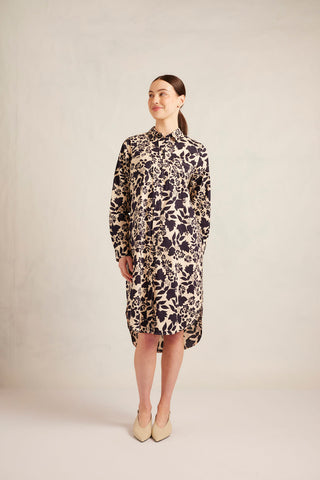 Shirtmaker Cotton Dress in Indigo Wallflower Print