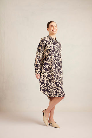 Shirtmaker Cotton Dress in Indigo Wallflower Print