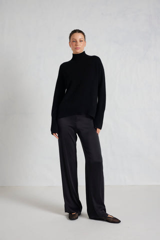 Alessandra Knitwear Fifi Polo Cashmere Sweater in Black