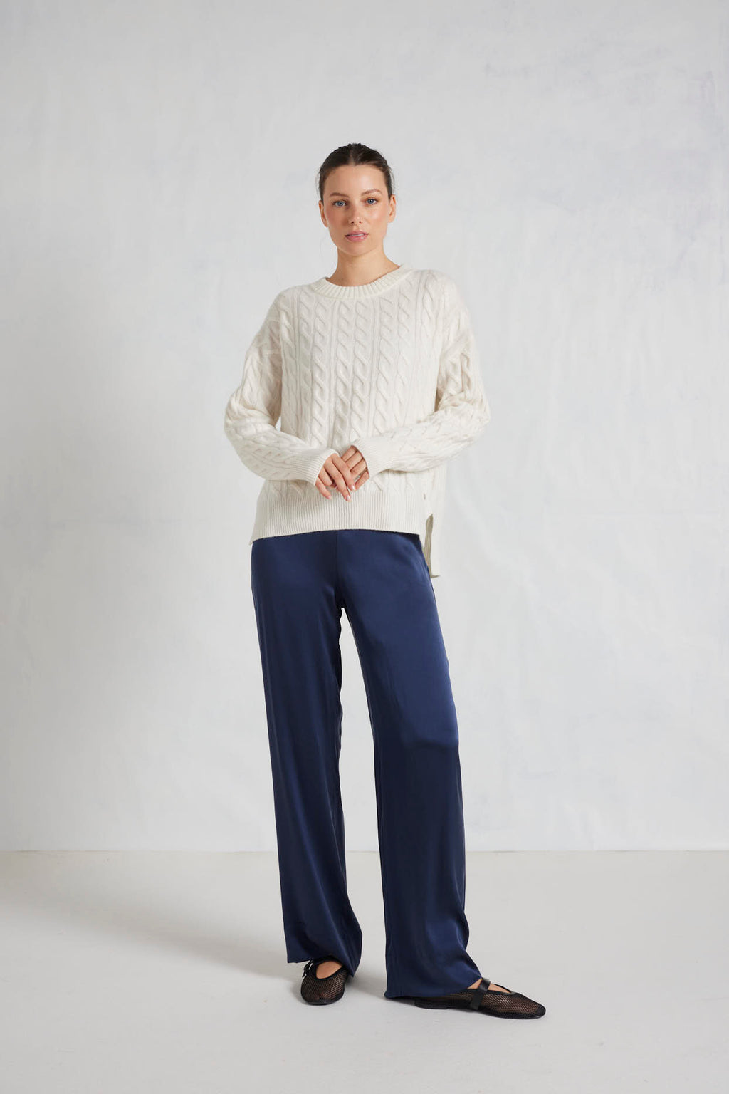 Cameron Cashmere Sweater in Cloud Dancer – Alessandra