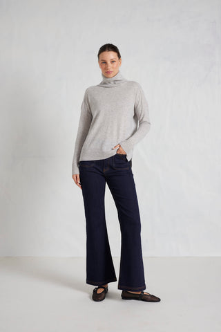 Alessandra Knitwear Iris Cashmere Sweater in Fly Ash