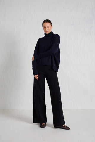 Alessandra Knitwear A Polo Bay Cashmere Sweater in Navy