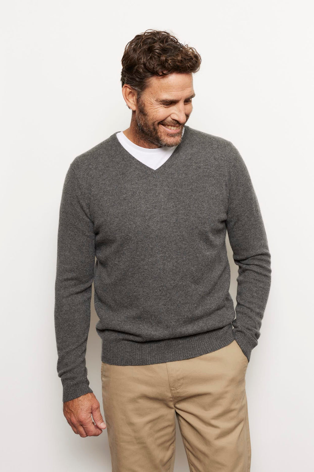 Alessandra Men's Alex Cashmere Sweater in Charcoal Grey