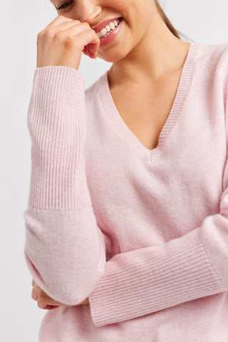 Alessandra Sweater Fifi V Cashmere Sweater in Rosebud