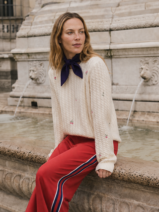 Rosette Merino Cashmere Sweater In Ivory