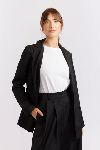 Alessandra Cashmere Outerwear Andrea Wool Blazer in Black